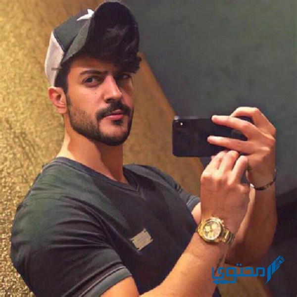 من هي زوجة عيسى المرزوق؟       